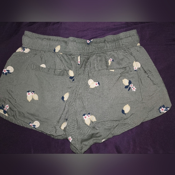Lemon Floral So Drawstring Shorts - Picture 2 of 3